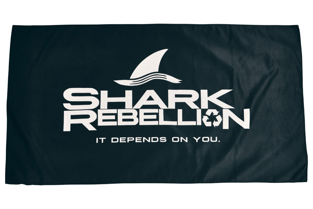 Shark Rebellion towel Black (2)